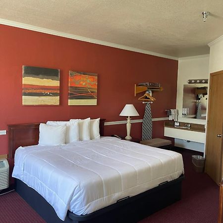 Carriage House Inn Брэнсон Экстерьер фото