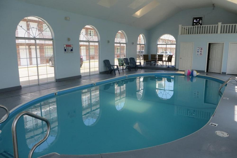 Carriage House Inn Брэнсон Экстерьер фото