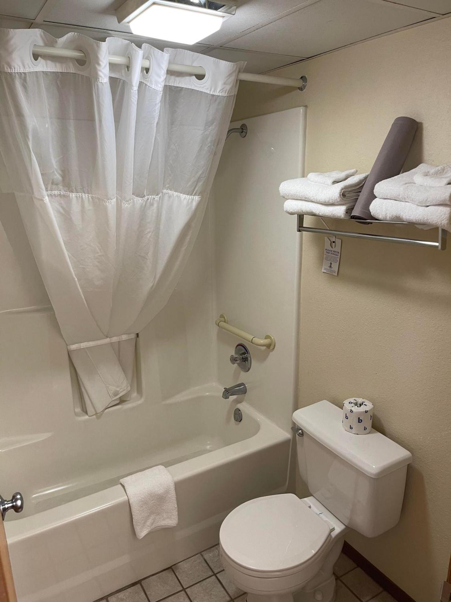 Carriage House Inn Брэнсон Экстерьер фото