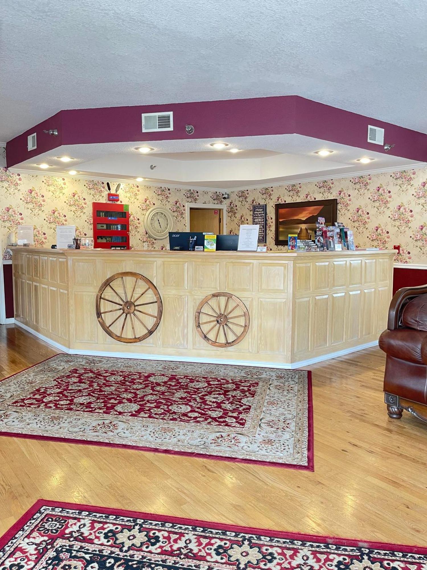 Carriage House Inn Брэнсон Экстерьер фото